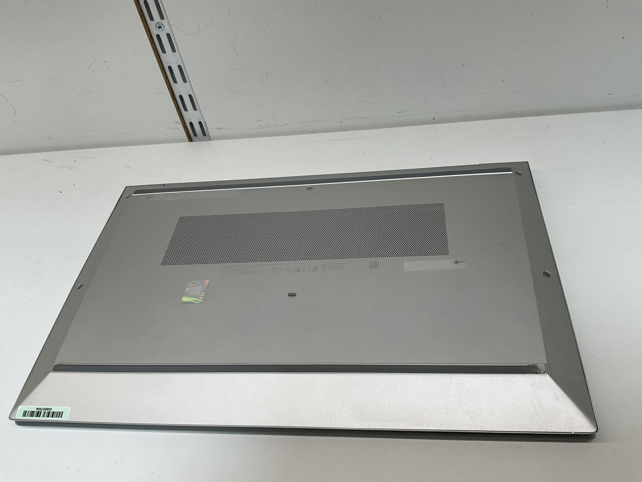 hpeb850g8.jpg