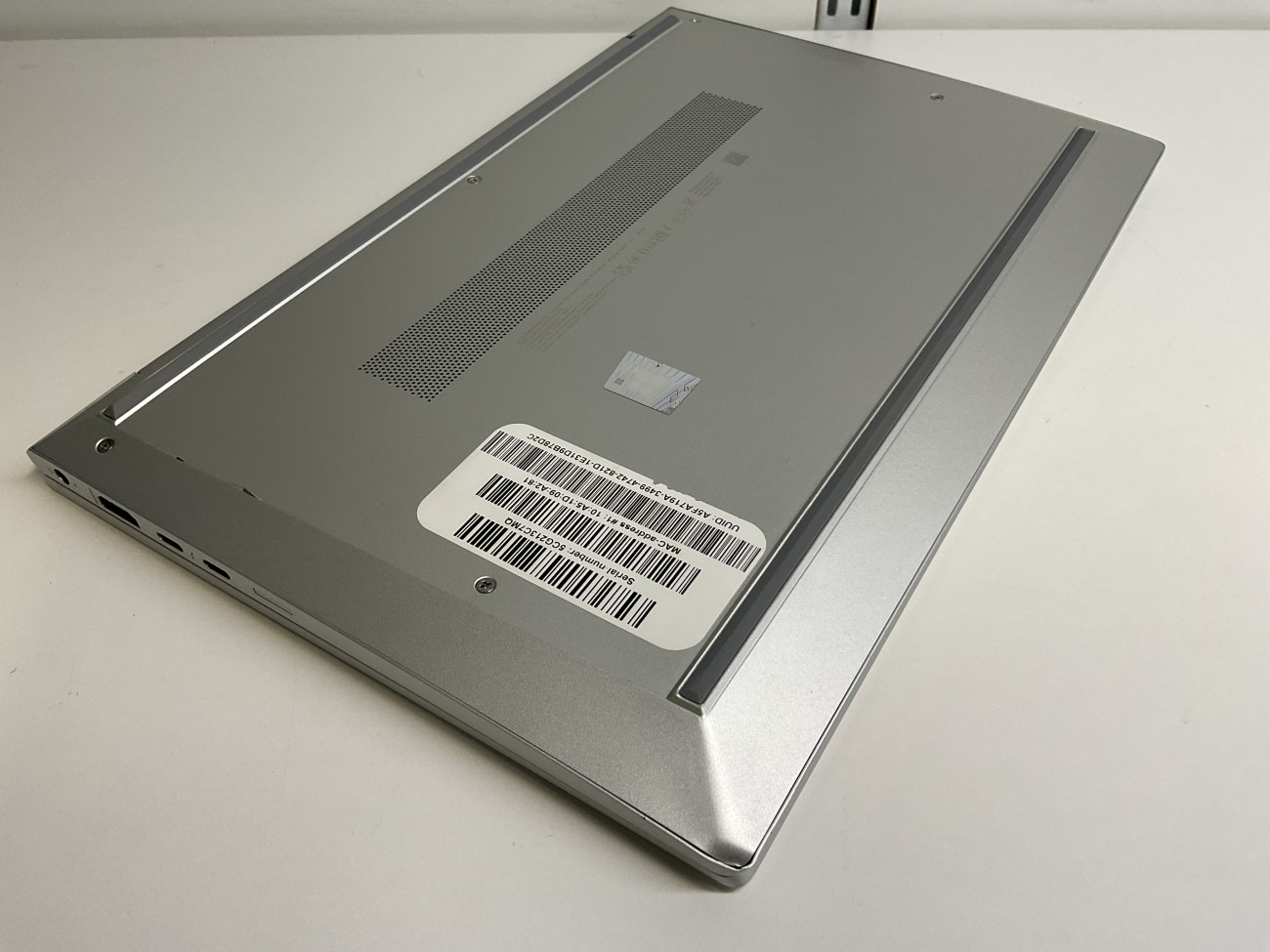 hp830g8.jpg