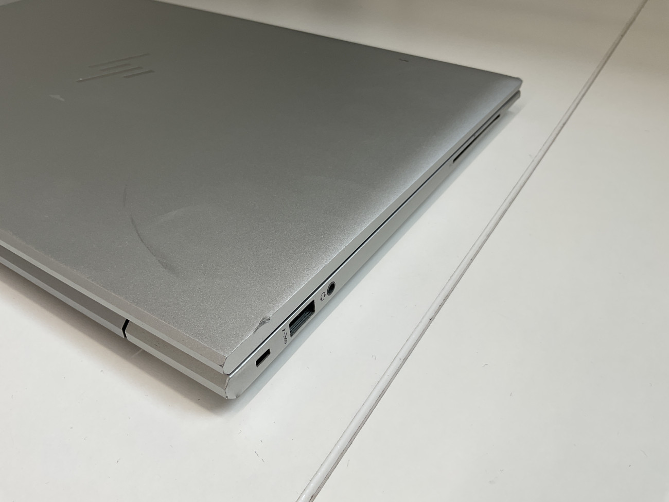 hpeb850g8.jpg