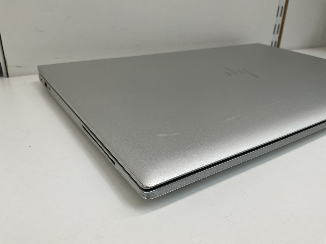 hpeb850g8.jpg