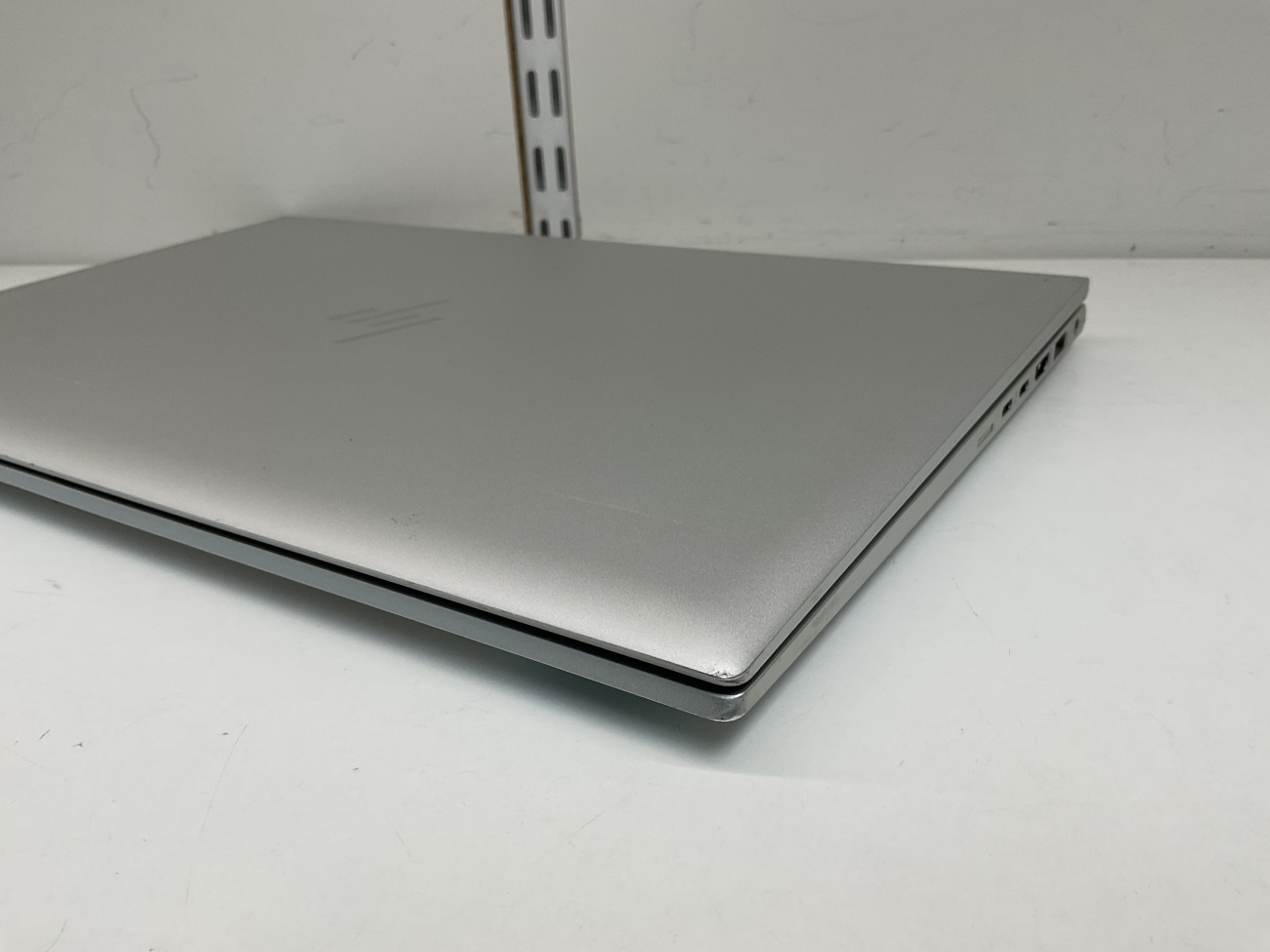 hpeb850g8.jpg