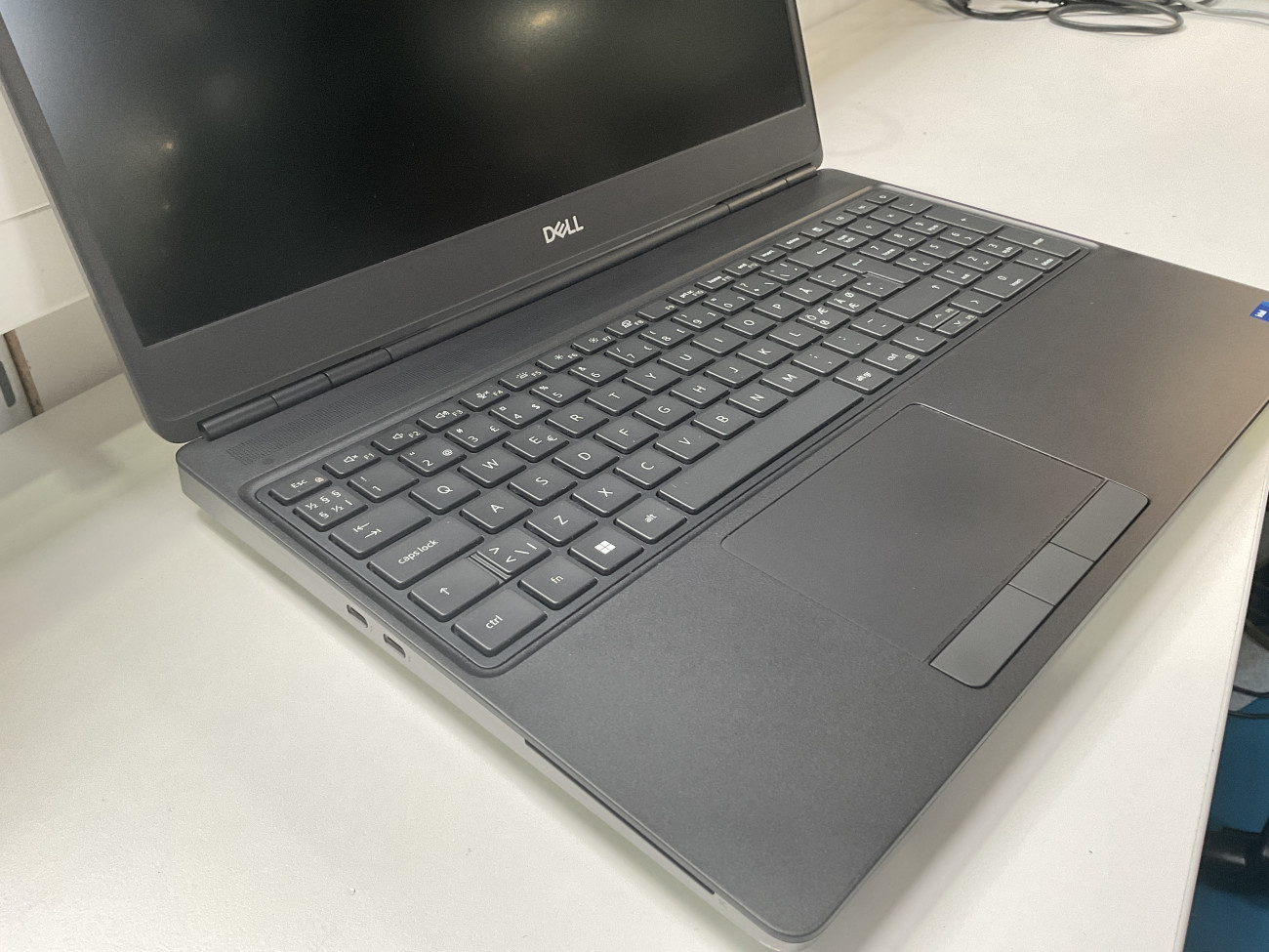 dp7560.jpg