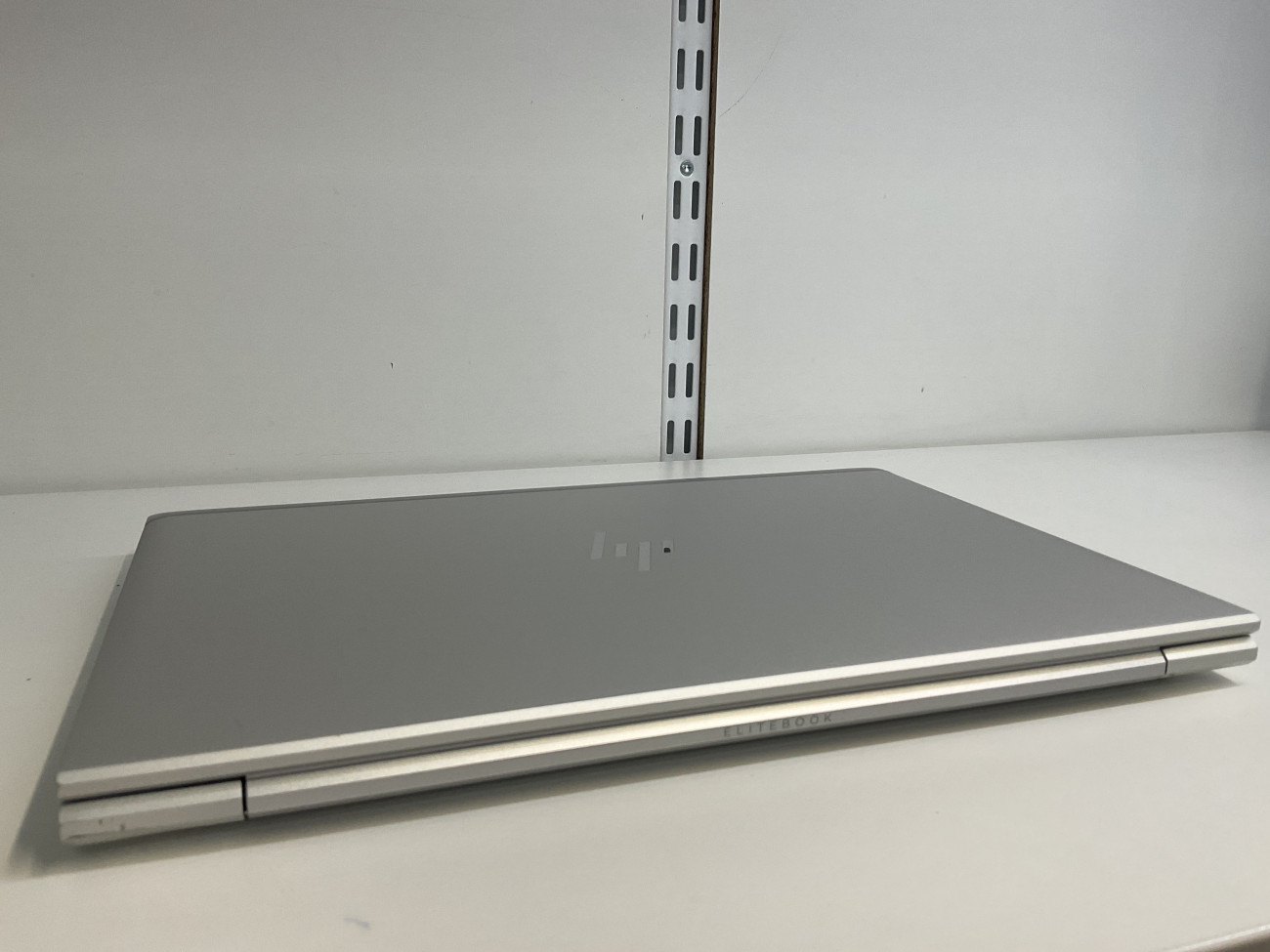 hpeb835g8.jpg