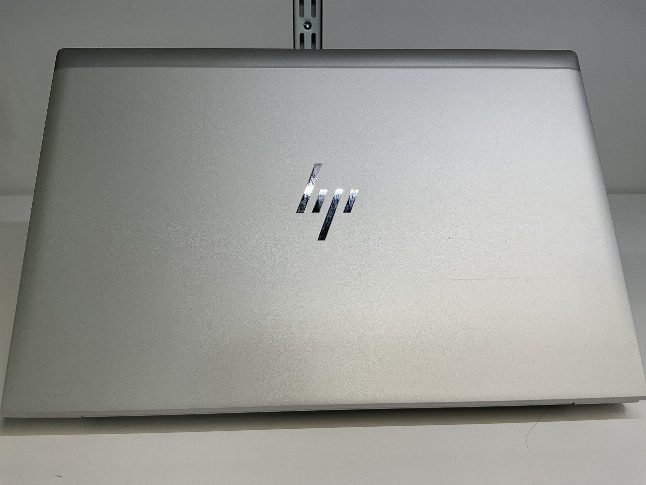 hpeb835g8.jpg