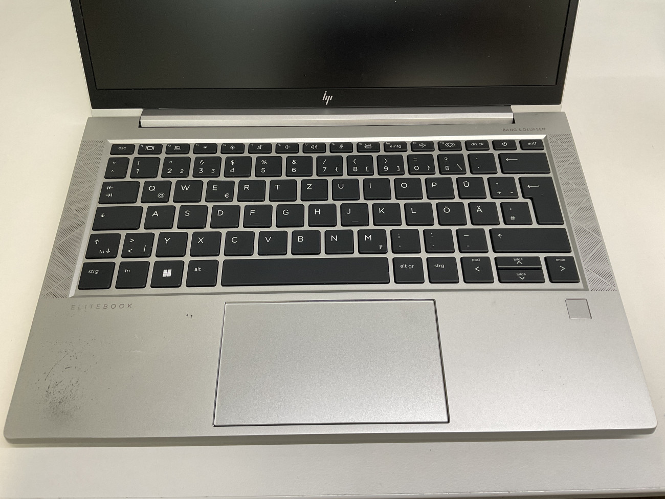 hpeb835g8.jpg