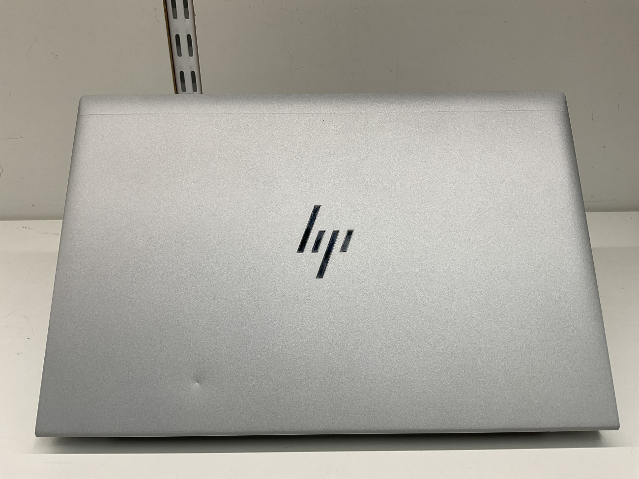 hpeb835g8.jpg