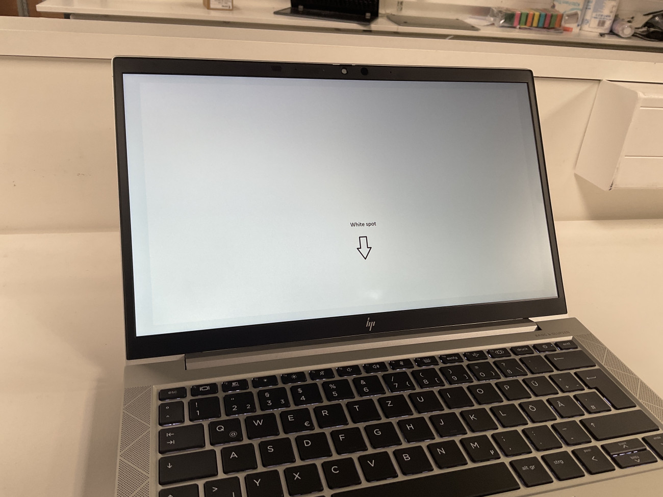 hpeb835g8.jpg