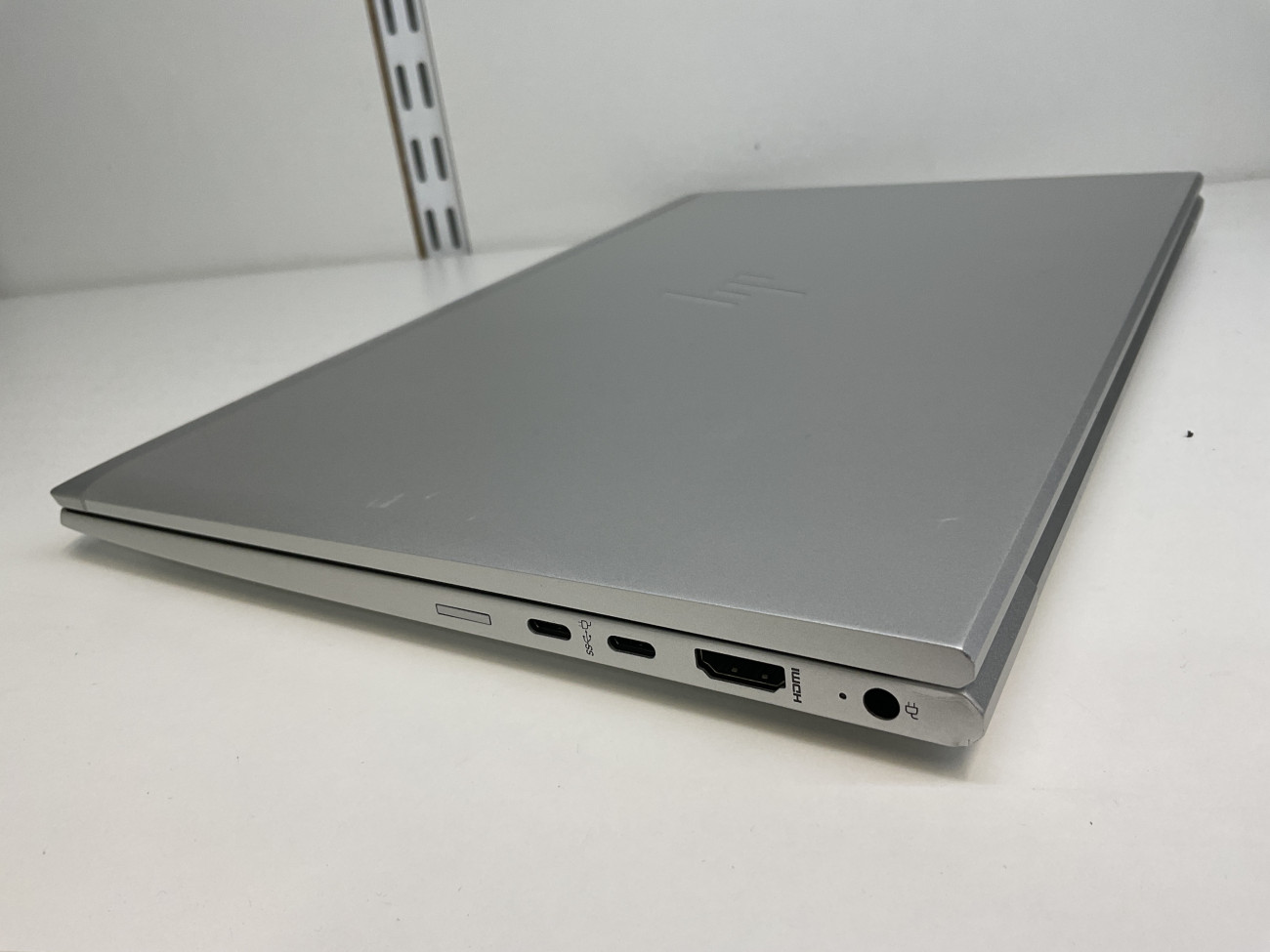 hpeb835g8.jpg