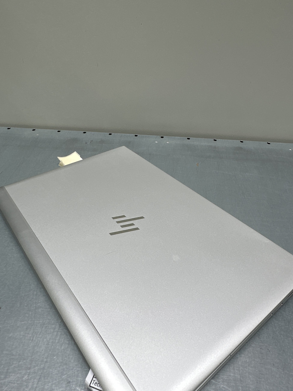 hpeb835g8.jpg