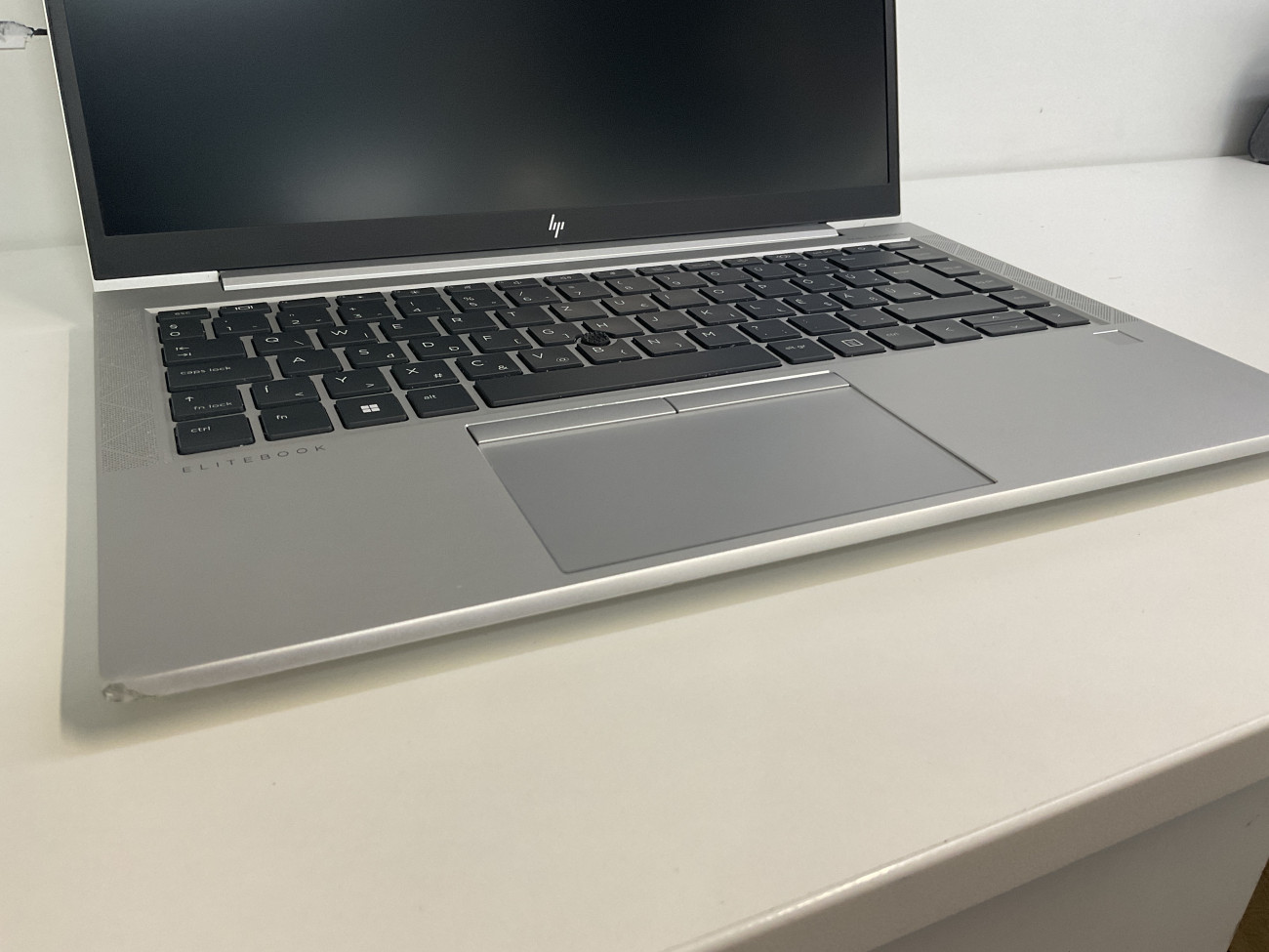 hpe845g8.jpg