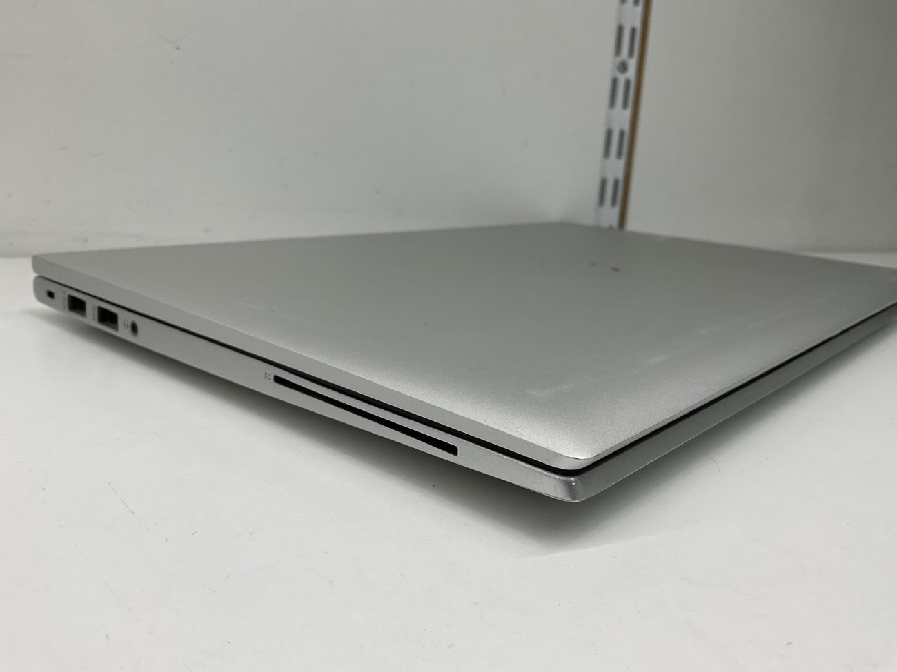 hpeb840845g7.jpg