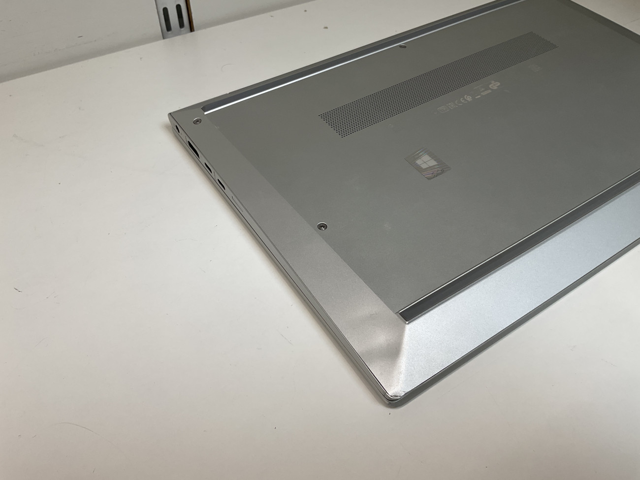 hpeb840845g7.jpg