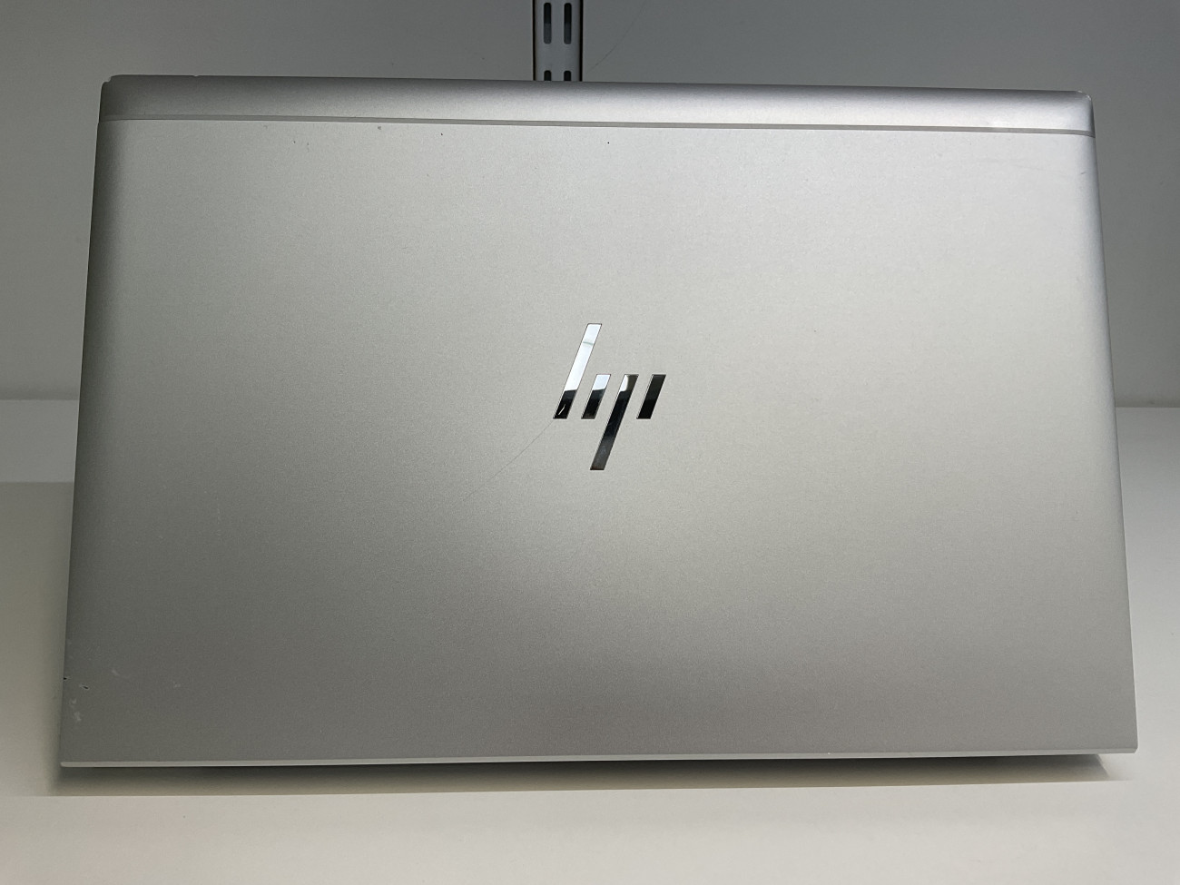 hpeb835g8.jpg